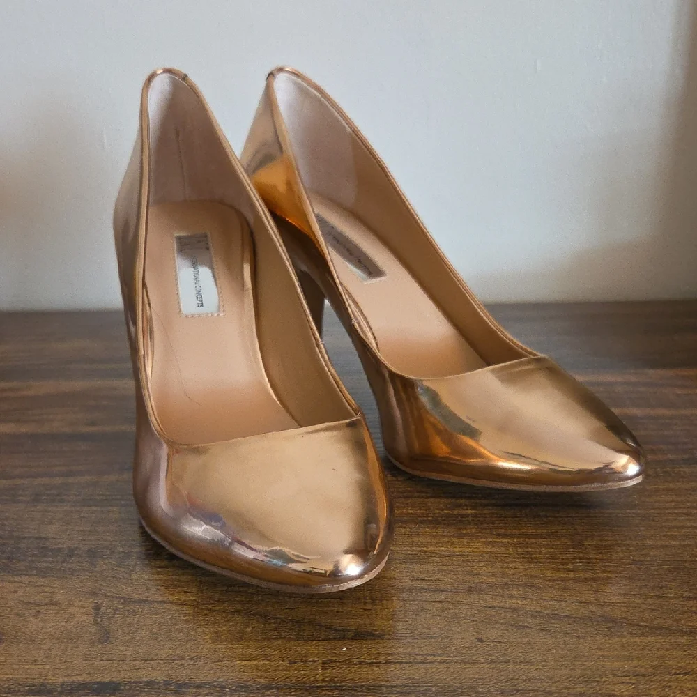 Sexy Rose Gold Metallic Pumps INC International Concepts - Picture 3 of 4